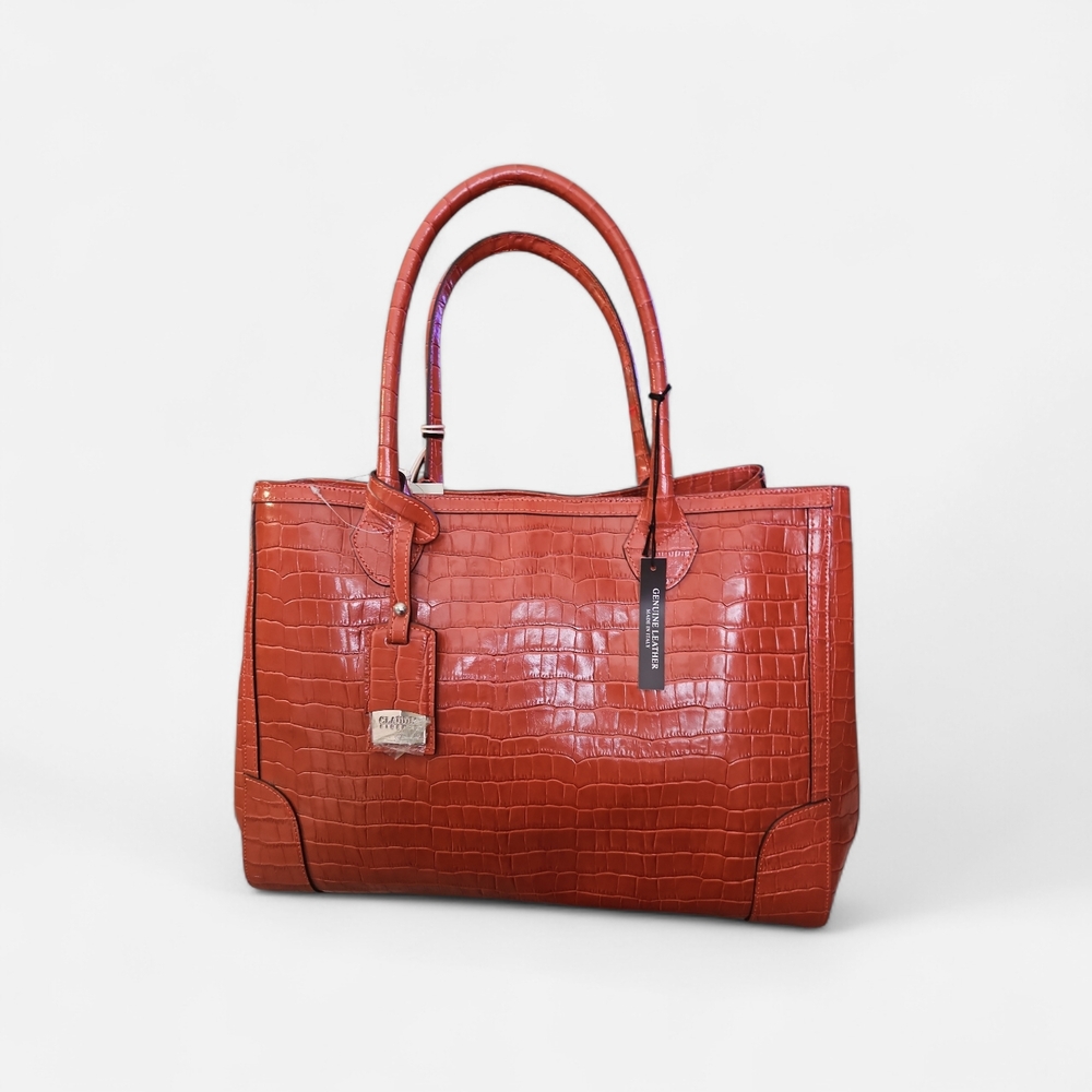 Elegant Crocodile-Embossed Tote Bag in Deep Red - Picture 1 of 6